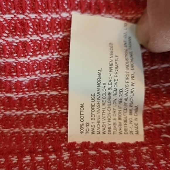 NWT Set of 2 dish towels, red and white - Picture 6 of 6